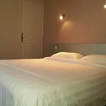Hotel Du Cygne Paris