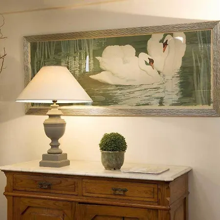 Du Cygne Hotel 2*