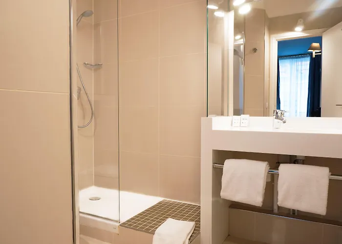Du Cygne Hotel 2*