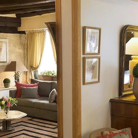 Du Cygne Hotel 2*
